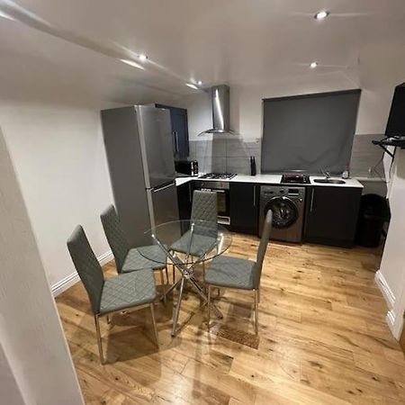 2 Bedroom Apartment In Hampdenrd Londres Extérieur photo