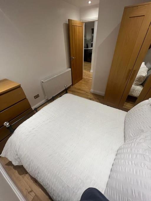 2 Bedroom Apartment In Hampdenrd Londres Extérieur photo